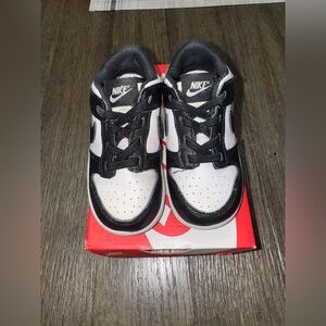 Toddler Nike shoes ❤️